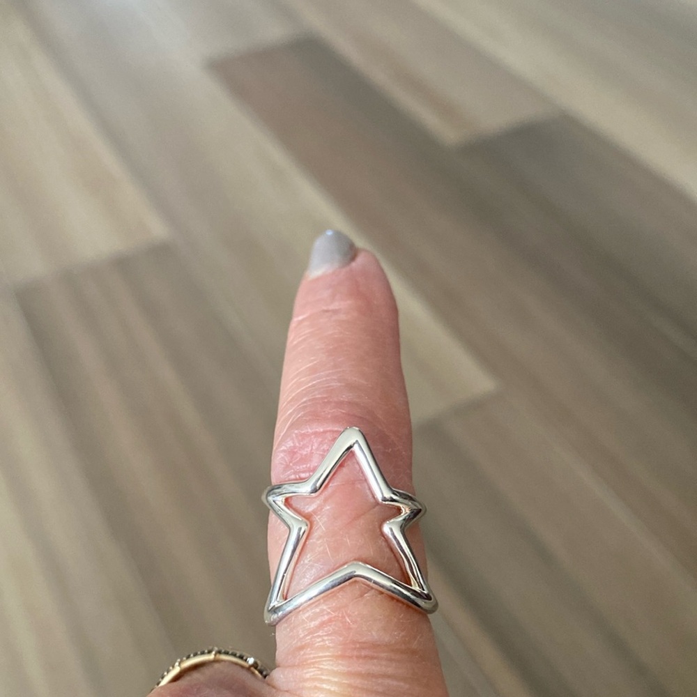 Kendra Scott sterling silver ring